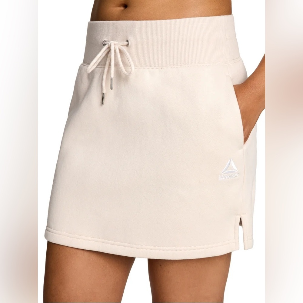 Reebok Beige Skirt with Drawstring. Fleece skirt